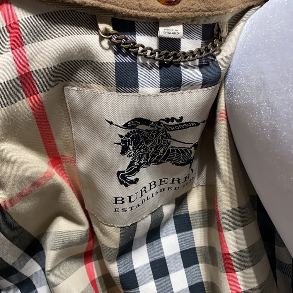Men’s Burberry Coat - Picture 8 of 10